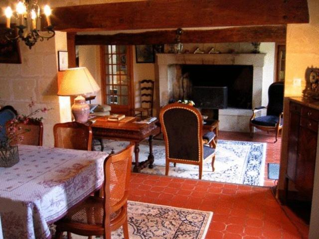 Chemellier La Poiriere Bed & Breakfast エクステリア 写真